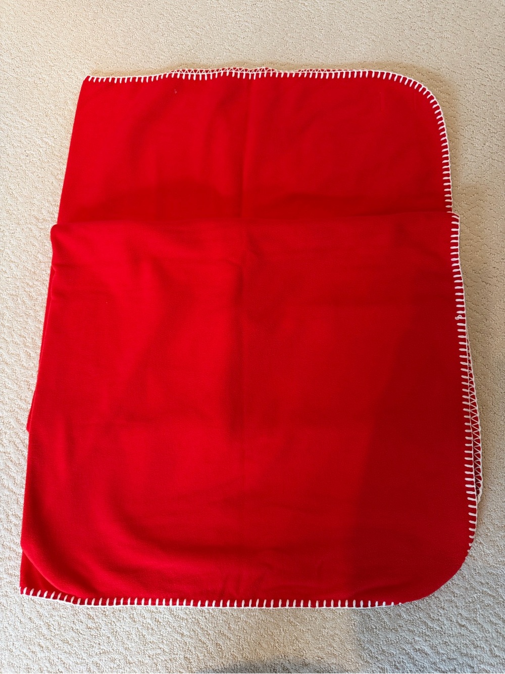 Land’s end Red Fleece Polyester Blanket with Contrast Stitching 59”x 50”